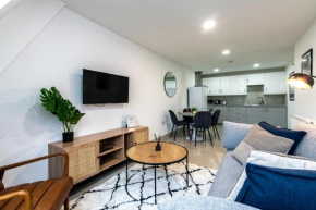 3-BR Apartment in Prime Leeds City Centre